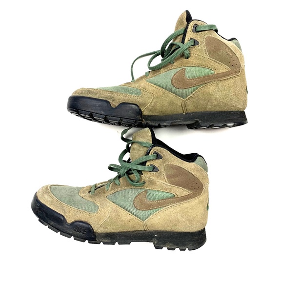 nike outdoor boots